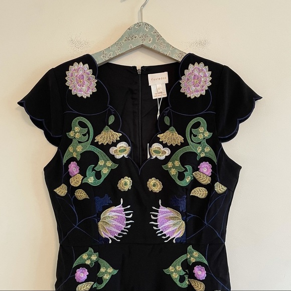 NWT Foxiedox Floral Embroidered Scallop Midi Dress - Picture 2 of 6